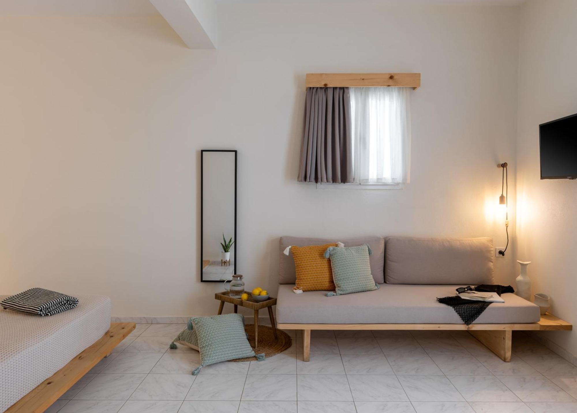 Capella Skiathos, Town Екстериор снимка